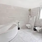 Vakantiehuis Kuca By Interhome