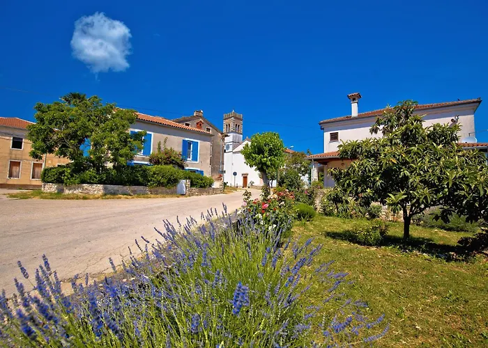Kuca By Interhome Holiday home Buroli