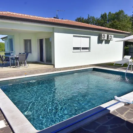 Сasa de vacaciones Kuca By Interhome *