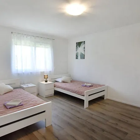 Kuca By Interhome Сasa de vacaciones Buroli